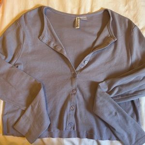 H&M purple button up long sleeve. Size Large.